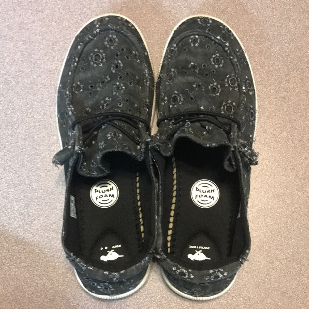 Rocket Dog Mellow slip ons 7.5